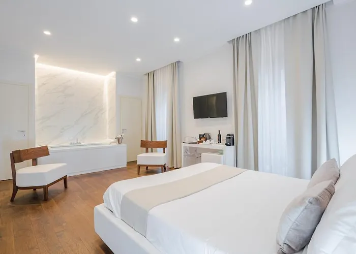 Palazzo Cini Luxury Rooms InBed and Breakfast